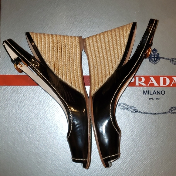 Prada Black Patent leather open toe wedge - Picture 4 of 9